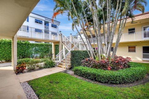 Condo in Boynton Beach, Florida, 2 bedrooms № 2245898 - photo 30