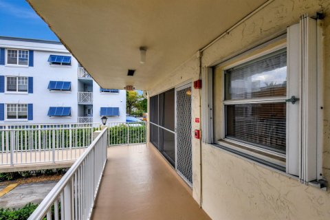 Condo in Boynton Beach, Florida, 2 bedrooms № 2245898 - photo 29