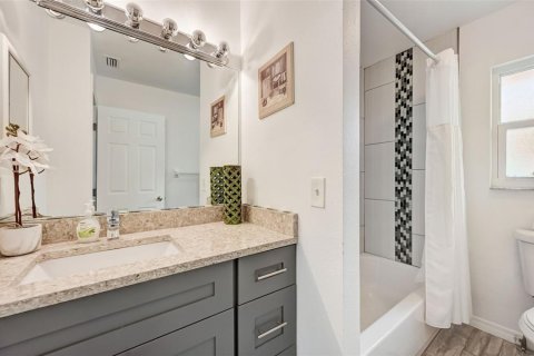 Townhouse in Sarasota, Florida 2 bedrooms, 78.04 sq.m. № 1888632 - photo 20