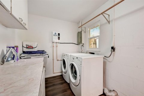 Townhouse in Sarasota, Florida 2 bedrooms, 78.04 sq.m. № 1888632 - photo 24