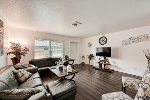 Townhouse in Sarasota, Florida 2 bedrooms, 78.04 sq.m. № 1888632 - photo 5