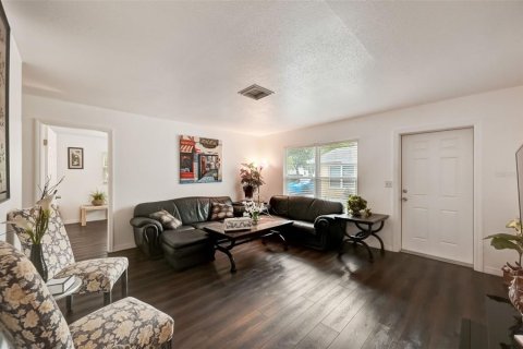 Townhouse in Sarasota, Florida 2 bedrooms, 78.04 sq.m. № 1888632 - photo 4