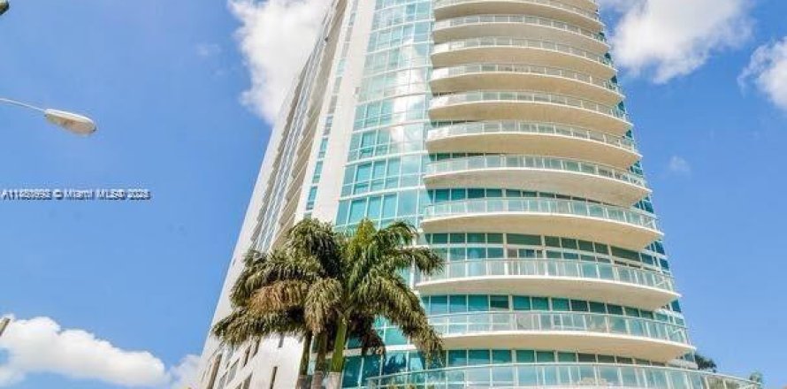 Condo à Miami, Floride, 2 chambres № 1855252