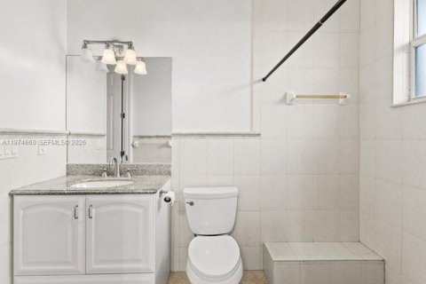 Casa en venta en Plantation, Florida, 7 dormitorios, 390.84 m2 № 2041280 - foto 25