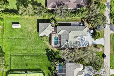 Casa en venta en Plantation, Florida, 7 dormitorios, 390.84 m2 № 2041280 - foto 5