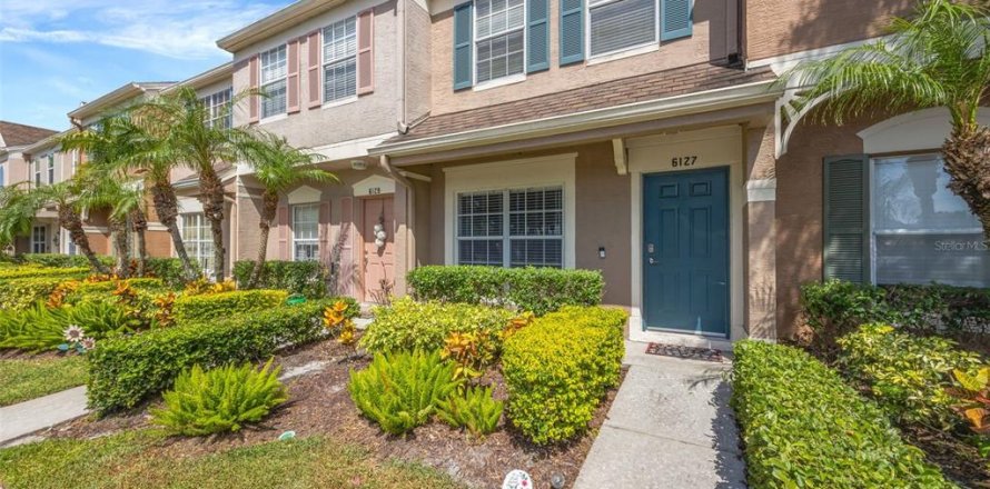 Townhouse in Tampa, Florida 2 bedrooms, 110 sq.m. № 2201470