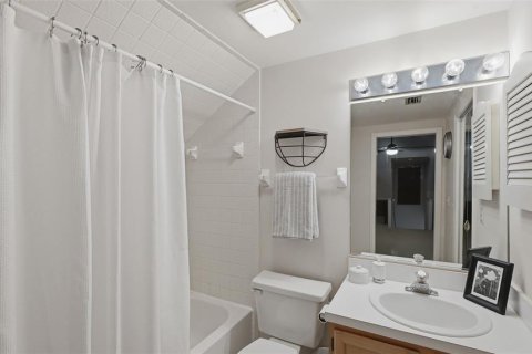 Casa en venta en Sarasota, Florida, 2 dormitorios, 128.67 m2 № 2209656 - foto 17