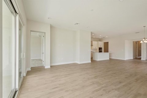 Casa en venta en Zephyrhills, Florida, 2 dormitorios, 200.67 m2 № 1515940 - foto 7