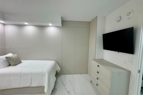 Снять в аренду кондоминиум в Бэл-Харбор, Флорида 2 спальни, 128.95м2, № 2050820 - фото 23