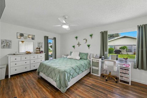 Condo in Sun City Center, Florida, 1 bedroom  № 1840539 - photo 26
