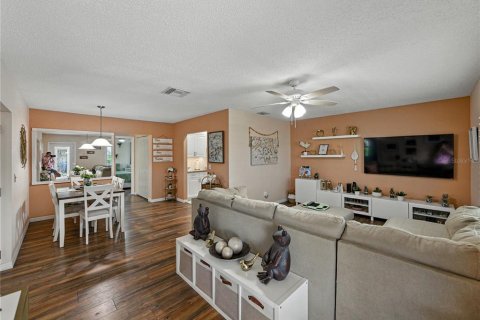 Condo in Sun City Center, Florida, 1 bedroom  № 1840539 - photo 6