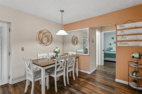 Condo in Sun City Center, Florida, 1 bedroom  № 1840539 - photo 10