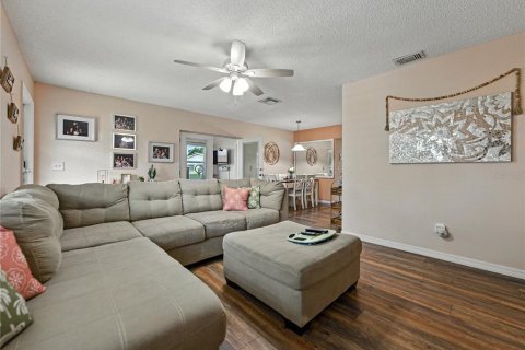 Condo in Sun City Center, Florida, 1 bedroom  № 1840539 - photo 7