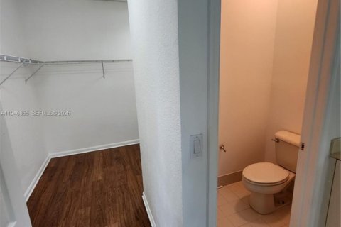 Townhouse in Miramar, Florida 3 bedrooms, 155.05 sq.m. № 2003618 - photo 21