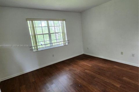 Townhouse in Miramar, Florida 3 bedrooms, 155.05 sq.m. № 2003618 - photo 17