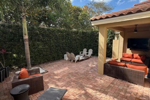 Villa ou maison à louer à Boynton Beach, Floride: 3 chambres, 171.22 m2 № 2168664 - photo 25