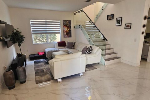 Villa ou maison à louer à Boynton Beach, Floride: 3 chambres, 171.22 m2 № 2168664 - photo 4