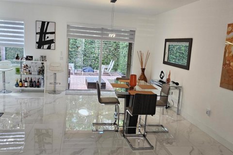 Villa ou maison à louer à Boynton Beach, Floride: 3 chambres, 171.22 m2 № 2168664 - photo 5