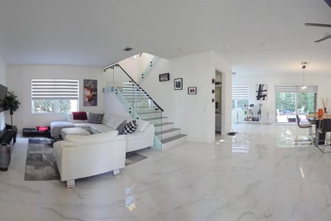 Villa ou maison à louer à Boynton Beach, Floride: 3 chambres, 171.22 m2 № 2168664 - photo 8