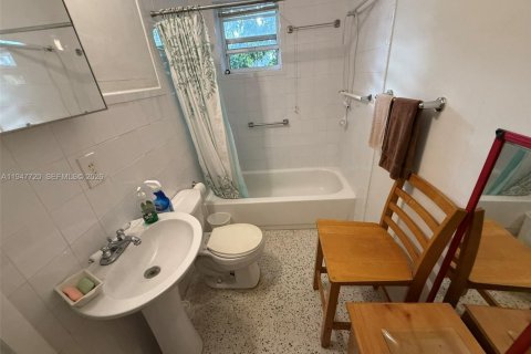 Casa en venta en Miami, Florida, 3 dormitorios, 199.09 m2 № 2003862 - foto 14