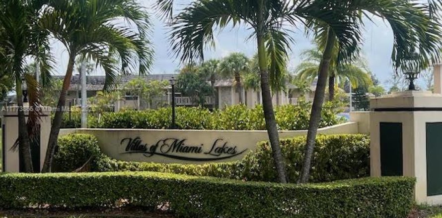 Condominio en Miami Lakes, Florida, 2 dormitorios № 2034250