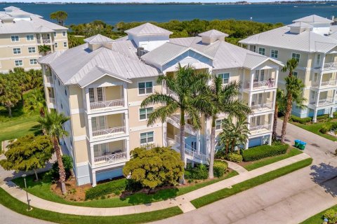 Condominio en alquiler en Bradenton, Florida, 2 dormitorios, 153.29 m2 № 1258304 - foto 1