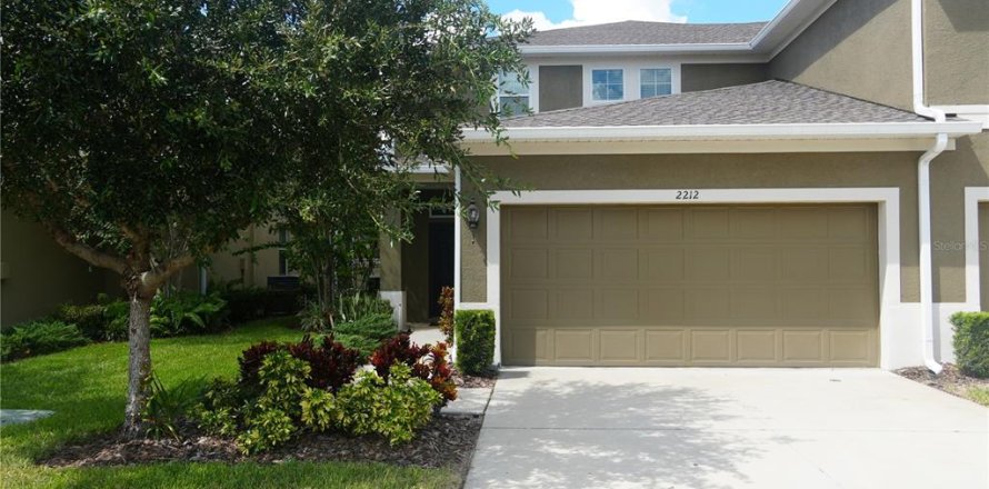 Adosado en Brandon, Florida 3 dormitorios, 172.8 m2 № 2149562