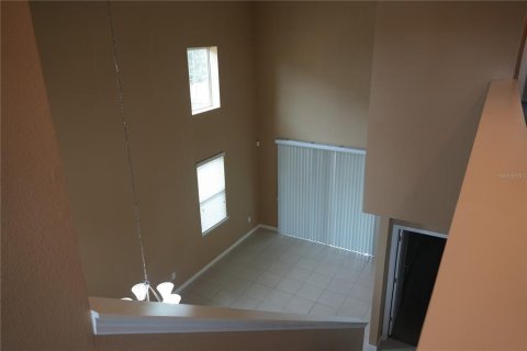 Adosado en venta en Brandon, Florida, 3 dormitorios, 172.8 m2 № 2149562 - foto 11