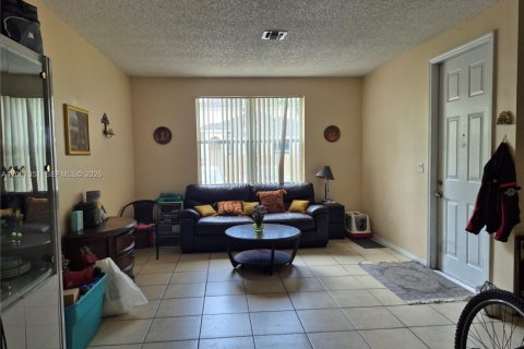 Touwnhouse à vendre à Homestead, Floride: 3 chambres, 147.16 m2 № 2146051 - photo 5