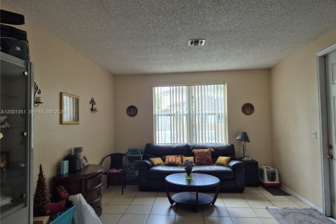Touwnhouse à vendre à Homestead, Floride: 3 chambres, 147.16 m2 № 2146051 - photo 6
