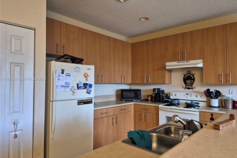 Touwnhouse à vendre à Homestead, Floride: 3 chambres, 147.16 m2 № 2146051 - photo 4
