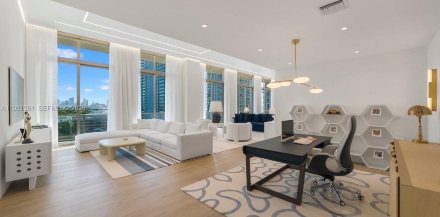 Condo in Miami, Florida, 4 bedrooms № 2052073