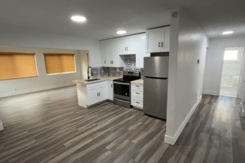 House in Tamarac, Florida 2 bedrooms, 101.82 sq.m. № 2186575 - photo 4