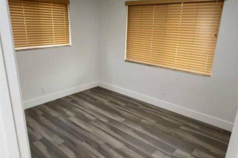 House in Tamarac, Florida 2 bedrooms, 101.82 sq.m. № 2186575 - photo 11