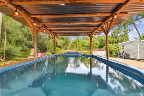 House in Tampa, Florida 8 bedrooms, 299.52 sq.m. № 1852914 - photo 5