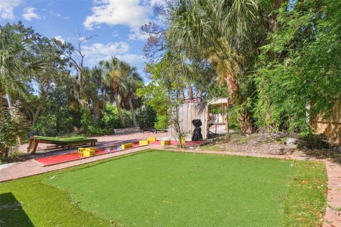 House in Tampa, Florida 8 bedrooms, 299.52 sq.m. № 1852914 - photo 10