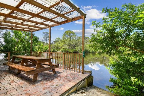House in Tampa, Florida 8 bedrooms, 299.52 sq.m. № 1852914 - photo 23