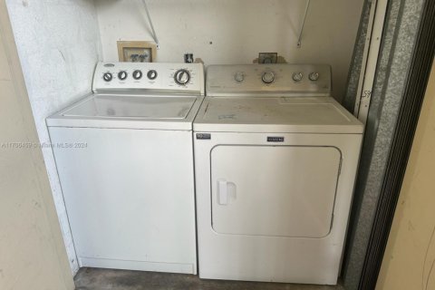 Copropriété à vendre à Hollywood, Floride: 3 chambres, 100.71 m2 № 2012743 - photo 3