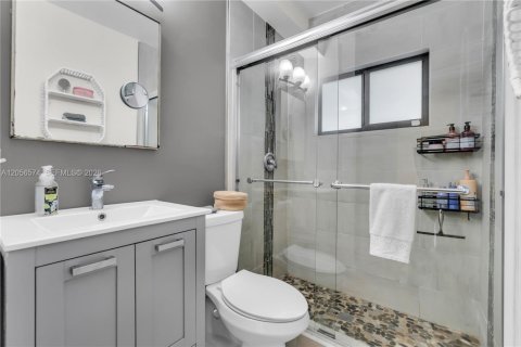 House in Fort Lauderdale, Florida 3 bedrooms, 98.76 sq.m. № 2276013 - photo 16