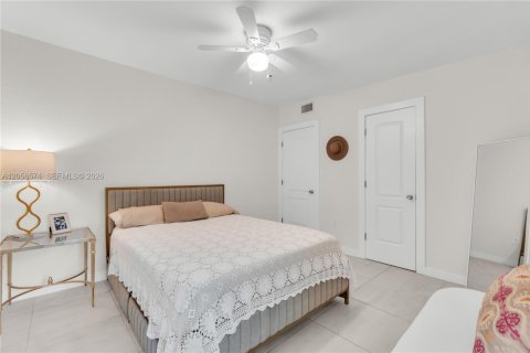 House in Fort Lauderdale, Florida 3 bedrooms, 98.76 sq.m. № 2276013 - photo 13