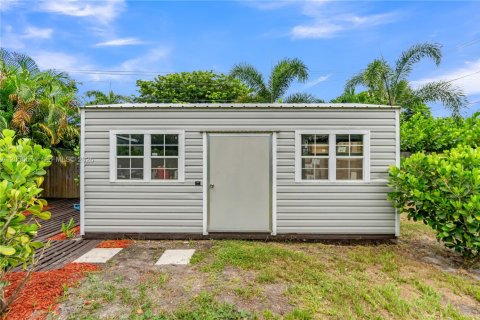 House in Fort Lauderdale, Florida 3 bedrooms, 98.76 sq.m. № 2276013 - photo 24