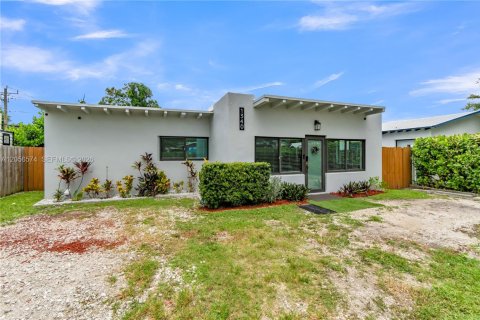 House in Fort Lauderdale, Florida 3 bedrooms, 98.76 sq.m. № 2276013 - photo 3