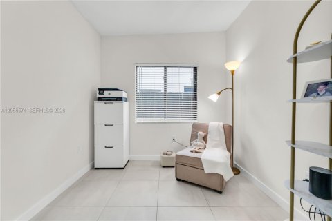 House in Fort Lauderdale, Florida 3 bedrooms, 98.76 sq.m. № 2276013 - photo 19