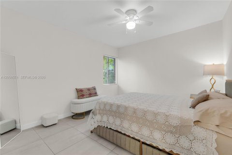 House in Fort Lauderdale, Florida 3 bedrooms, 98.76 sq.m. № 2276013 - photo 14
