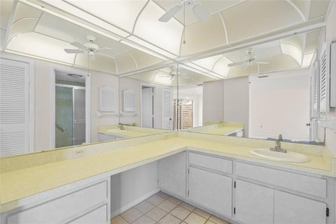 Condo in Sarasota, Florida, 2 bedrooms  № 1534238 - photo 22
