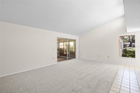 Condo in Sarasota, Florida, 2 bedrooms  № 1534238 - photo 8