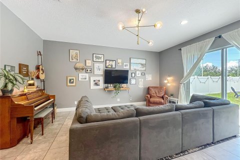 Casa en venta en Apopka, Florida, 5 dormitorios, 338.26 m2 № 1884403 - foto 20