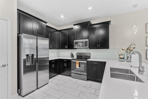 Villa ou maison à vendre à Davenport, Floride: 7 chambres, 373.37 m2 № 2322513 - photo 4