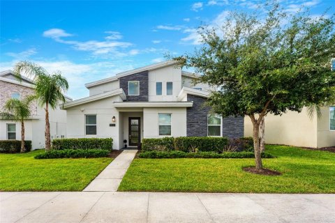 House in Davenport, Florida 7 bedrooms, 373.37 sq.m. № 2322513