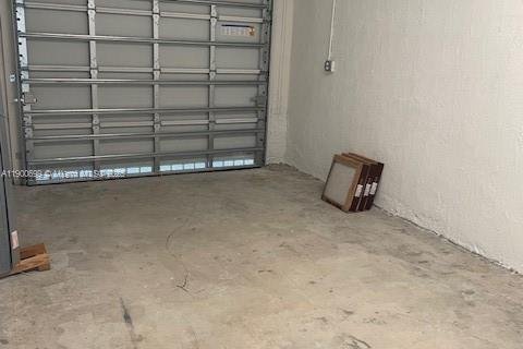Adosado en alquiler en Miami, Florida, 3 dormitorios № 1952071 - foto 18